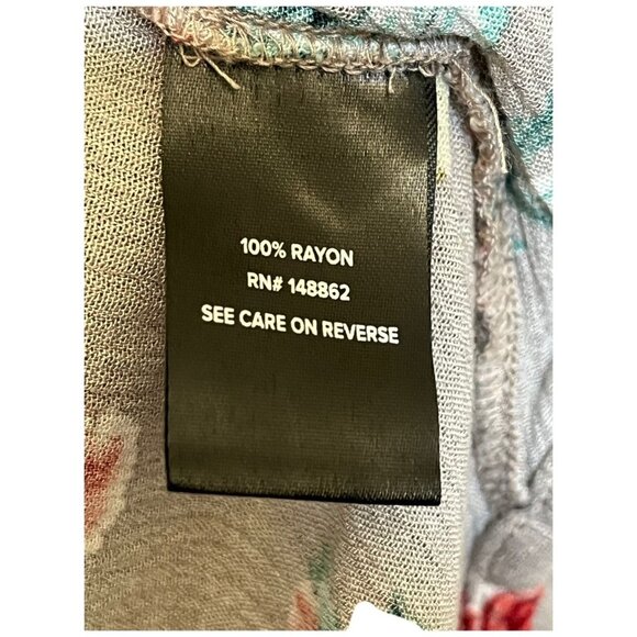 Torrid Floral High-Low Top Dress Size 1 100% Rayon Gray Red & Yellow Flowers - Picture 3 of 15